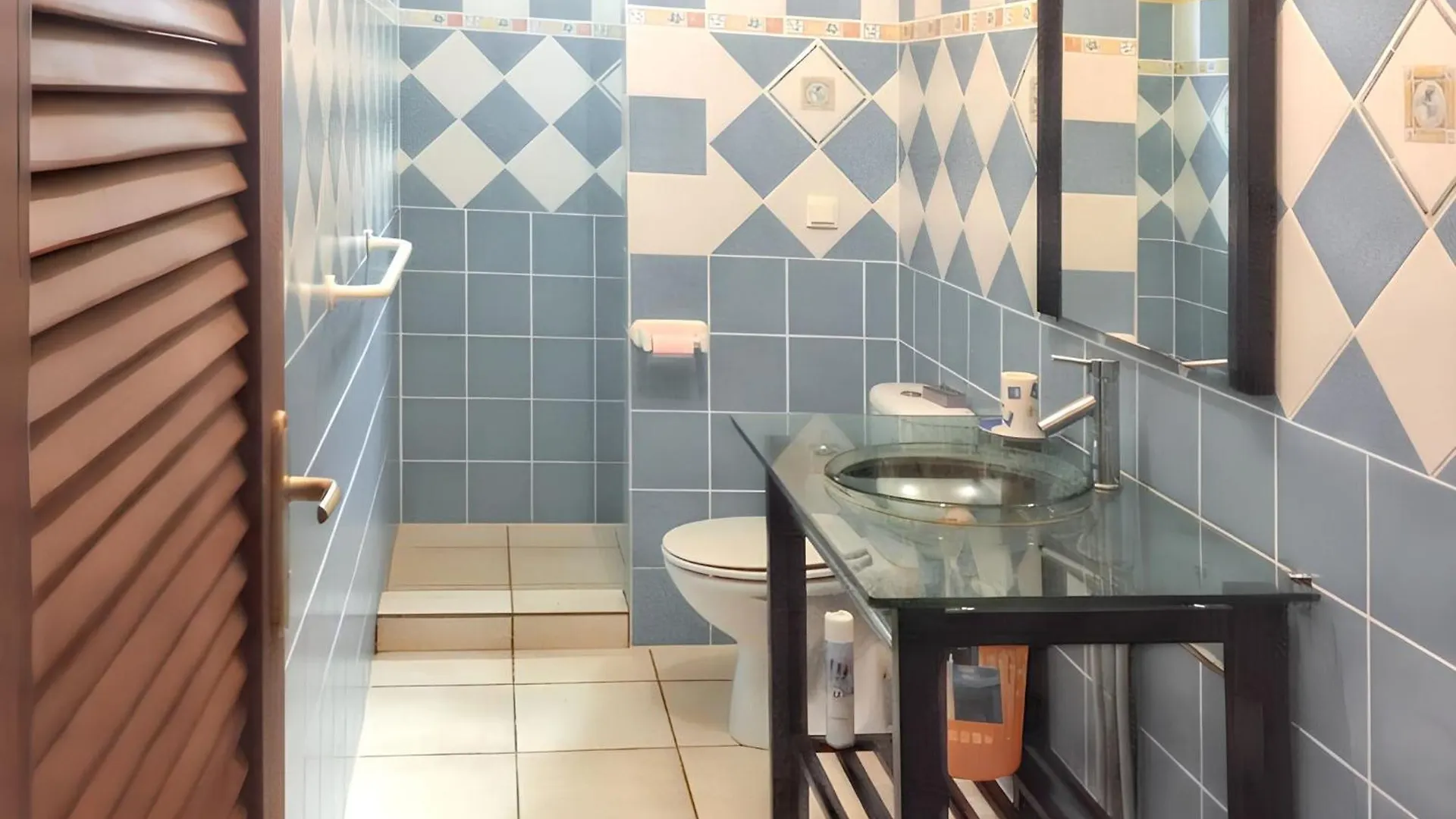 Appartement Confortable A Deshaies Avec Vue Sur La Mer 55 M²
