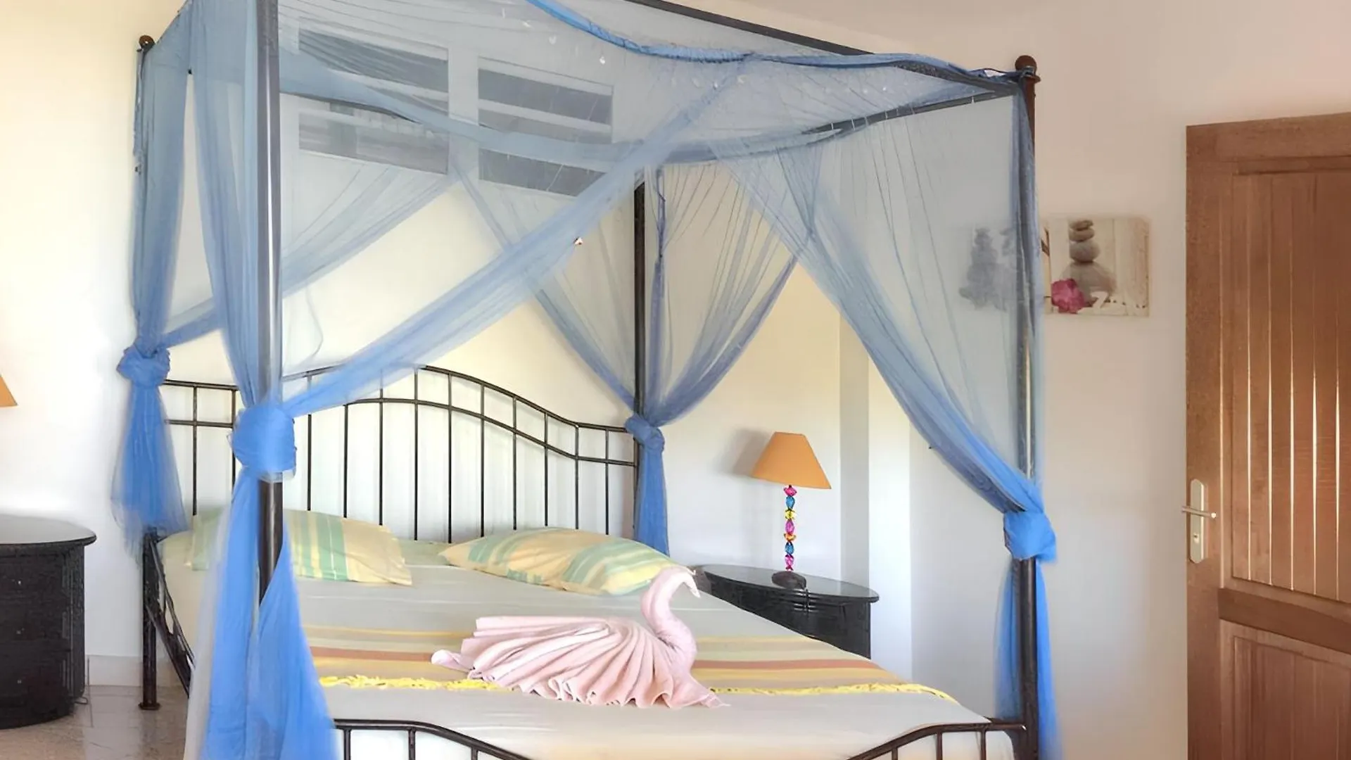 Appartement Confortable A Deshaies Avec Vue Sur La Mer 55 M²